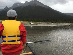 Image of canoeing in lake in Alberta